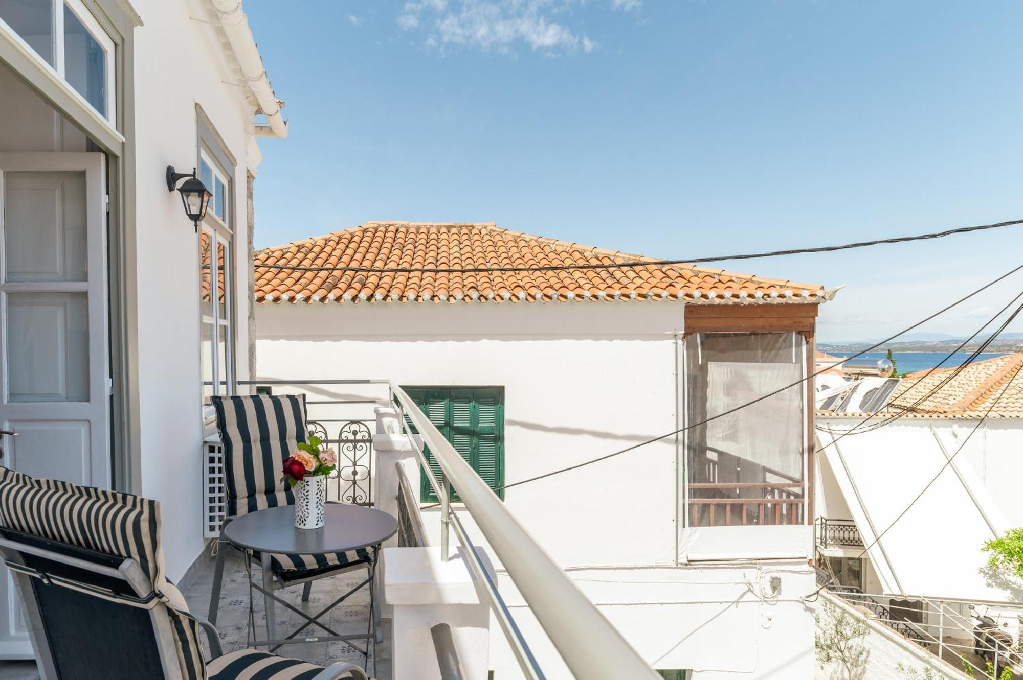 Martha'S House Apartment Spetses Town Ngoại thất bức ảnh
